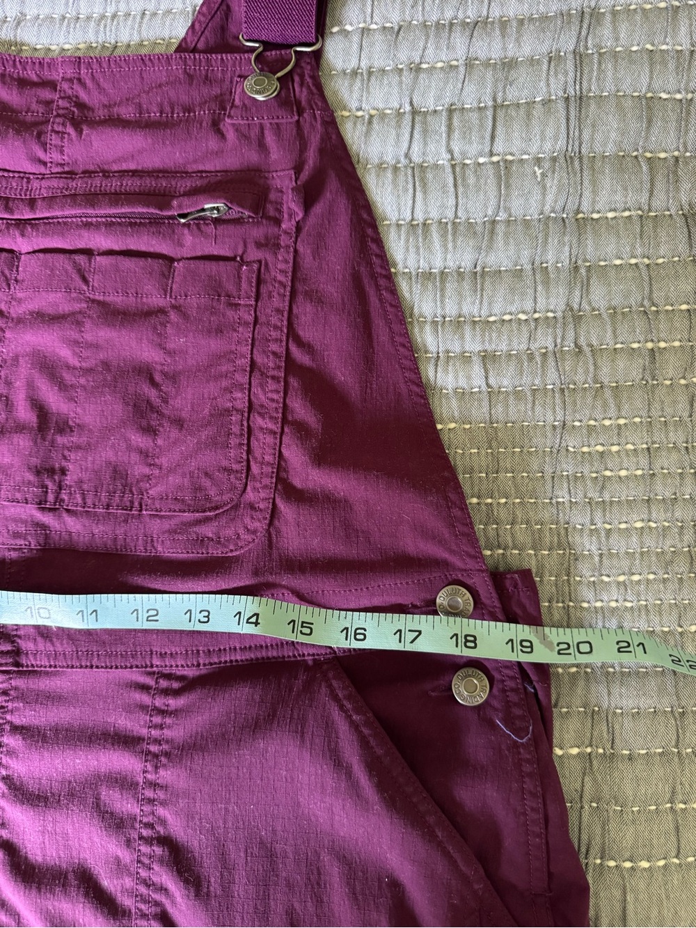 Duluth Trading co Heirloom Gardening Short Overalls Berry color - Picture 4 of 13